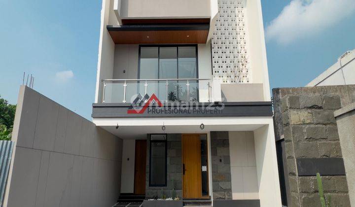 Rumah Baru Modern Minimalis Dalam Komplek Di Ampera 1