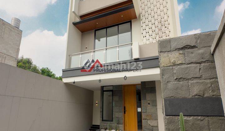 Rumah Baru Modern Minimalis Dalam Komplek Di Ampera 2