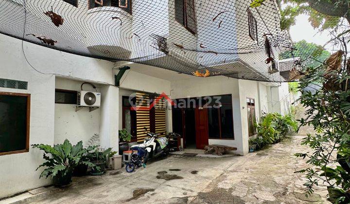 Rumah Lama Hitung Tanah Zonasi Komersil Di Kebayoran 2