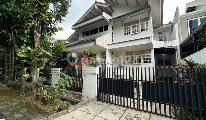 A Cool and Green Environment House in Cinere Complex A Cool and Green Environment House in Cinere Complex