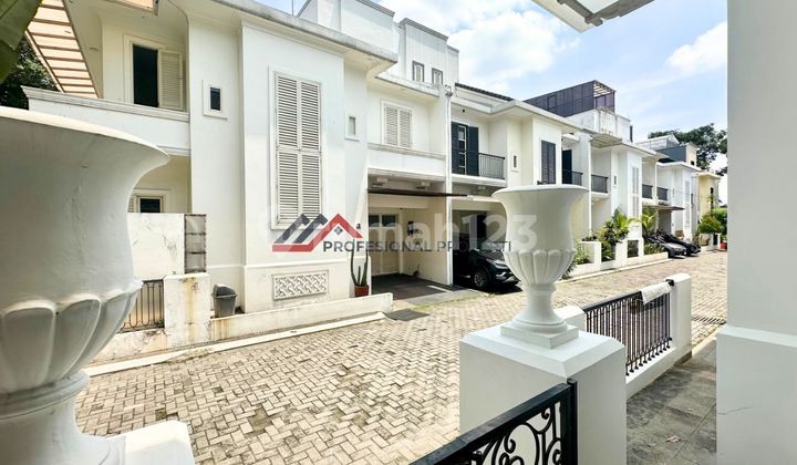 Rumah Siap huni dalam Town House Private Swimming Pool di Kemang Jakarta Selatan Rumah Siap huni dalam Town House Private Swimming Pool di Kemang Jakarta Selatan