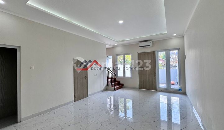 House in a Complex in Cirendeu 2