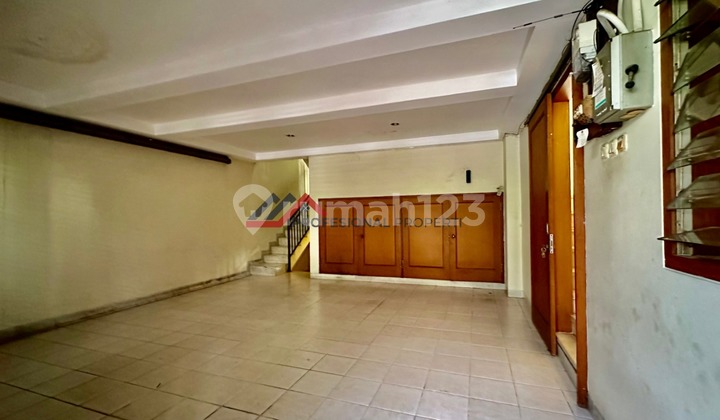 Rumah Bagus Lokasi Premium Dekat Blok M di Komplek Kebayoran Baru 2