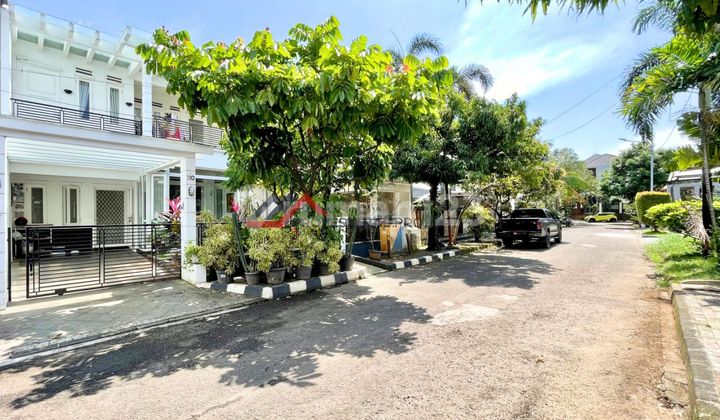 Ready-to-Occupy Minimalist House in a Large Complex Near Simatupang Toll Road 2