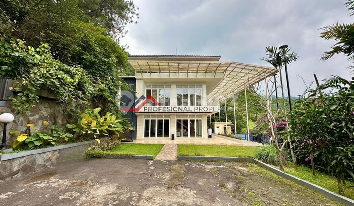 Villa Luas Siap Huni Dengan Private Pool Dan View Terbuka