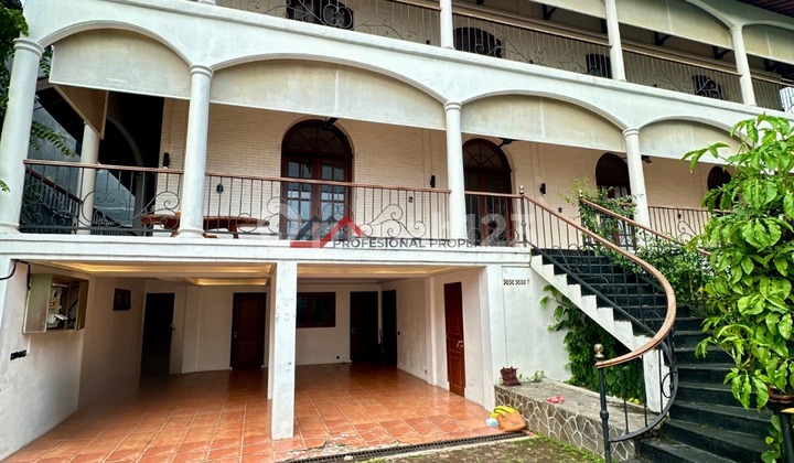 Luxury Ready-to-Occupy Home in a Quiet Neighborhood in Cilandak