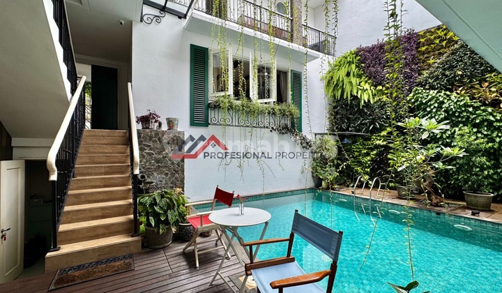 Rumah American Classic Dalam Cluster di Kemang Rumah American Classic Dalam Cluster di Kemang