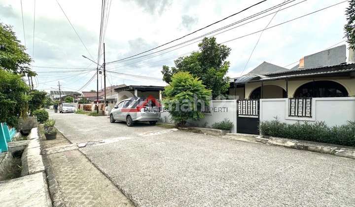 Rumah Lama Hitung Tanah Cocok Untuk Hunian Dan Kos2an Rumah Lama Hitung Tanah Cocok Untuk Hunian Dan Kos2an