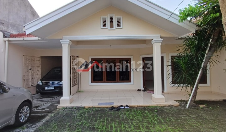 Rumah Satu Lantai Siap Huni Halaman Luas Dekat Mrt Cipete