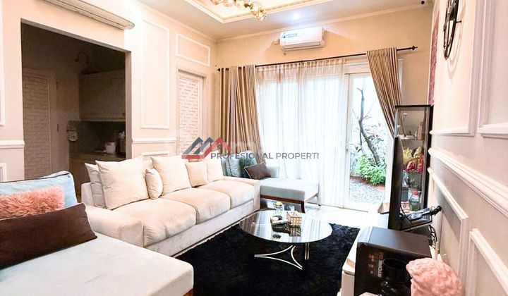 Modern Minimalist House Within a Town House