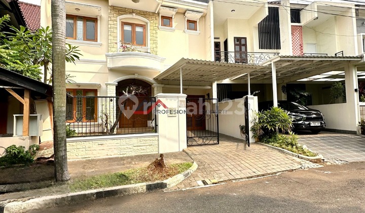 Ready-to-Occupy House in a Complex in Lebak Bulus Ready-to-Occupy House in a Complex in Lebak Bulus