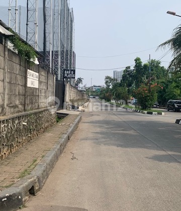 Rumah Cocok untuk Usaha Dekat Tol, Driving Range Golf , Kedoya