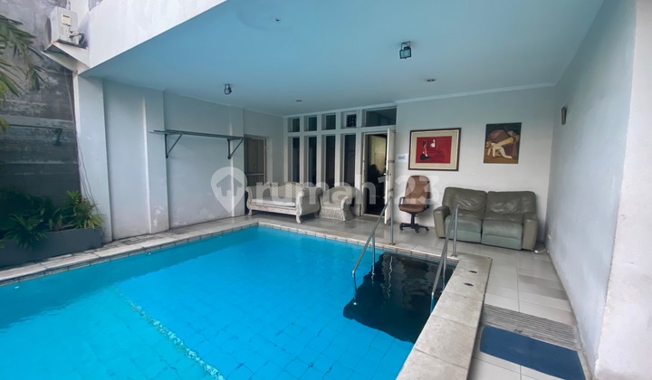 House for Sale on Jalan Bangka Raya, South Jakarta, With Swimming Pool, Ready to Occupied