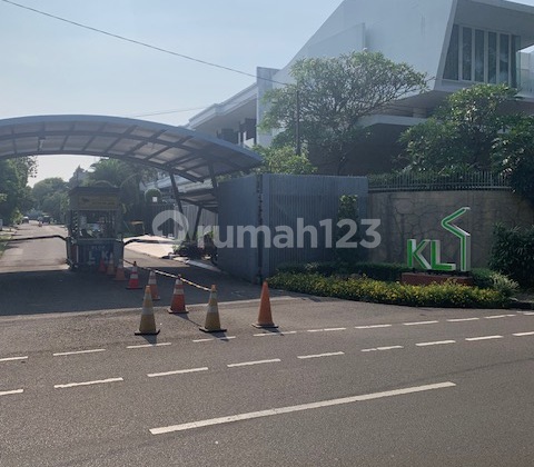 Rumah Mewah 2 Lantai Siap Huni di Cluster Terbaik Blok L Puri Indah Rumah Mewah 2 Lantai Siap Huni di Cluster Terbaik Blok L Puri Indah