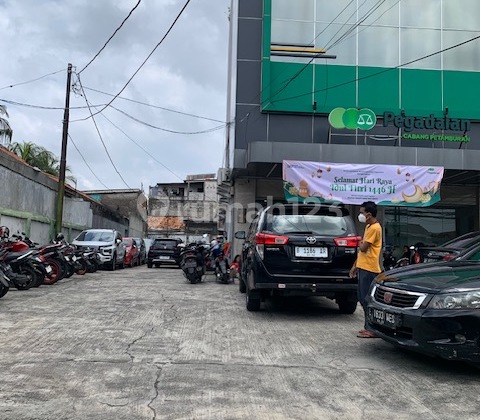 sangat cocok untuk investasi sedang tersewa, ruko di jalan KS Tubun, wilayah mudah di jangkau dengan kendaraan umum