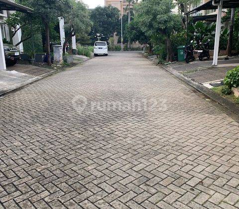 rumah siap huni  dalam cluster di lokasi mewah sudah full renovasi di Puri Botanical, joglo 2