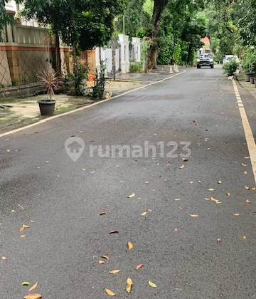 Rumah Hook Dikawasan Elite Kebayoran Baru, Lingkungan Asri, Tenang 2