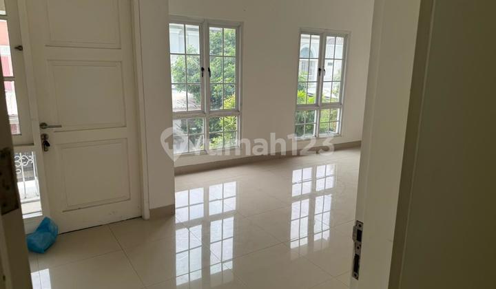 Ready-to-Occupy House in Menaggio Village Near Sms Serpong Mall 2