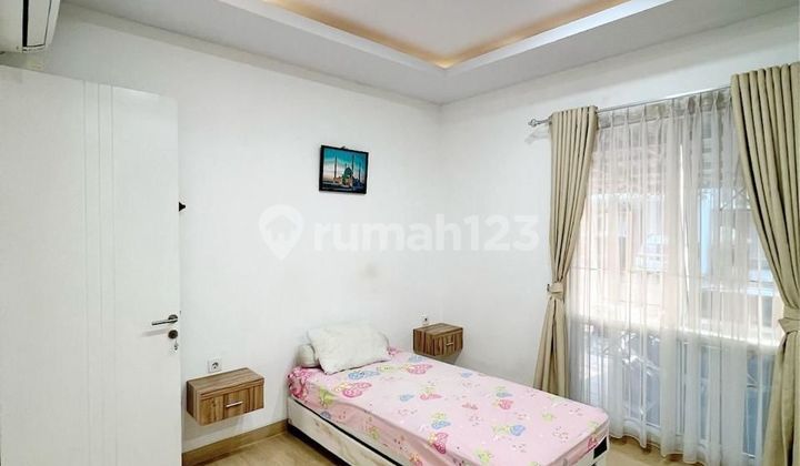 Fully Furnished House Ready to Live in at Icon Cosmo, Near Aeon Mall and Cisauk Station. Fully Furnished House Ready to Live in at Icon Cosmo, Near Aeon Mall and Cisauk Station.