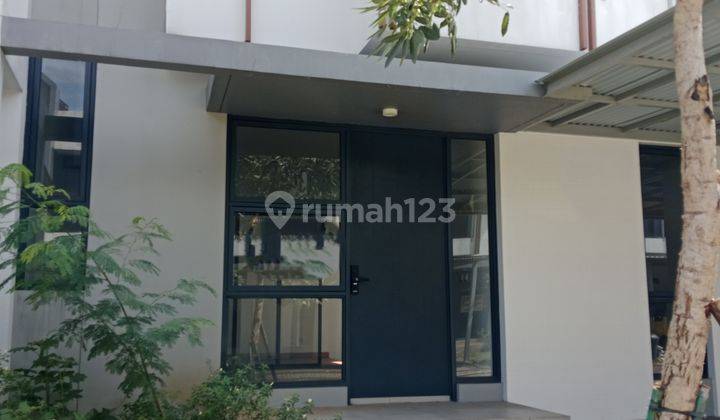 Rumah Siap Huni Di Yuthica Bsd Dekat Teras Kota Mal Bsd 1