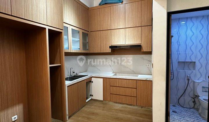 Rumah 2 Lantai Furnish Di Cendana Peak Karawaci Tangerang

 1