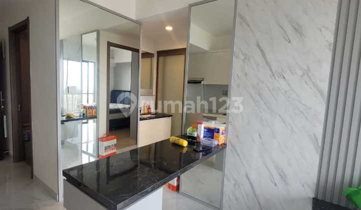 Apartment Furnish Sky House BSD Near Aeon Mall and Cisauk Station 1