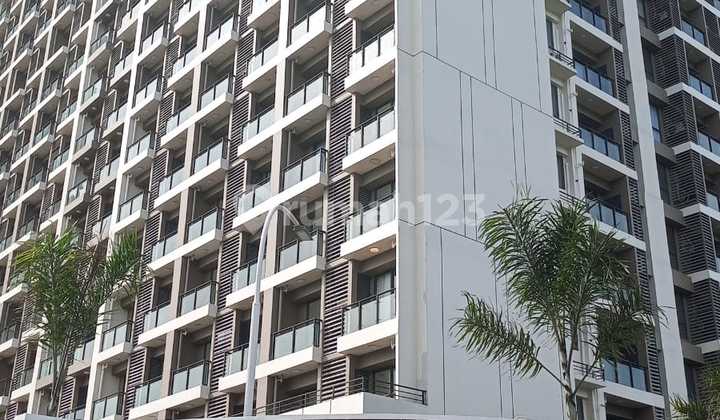 Semi-Furnished Apartment Sky House Tower Kensington Near Aeon Mall and The Breeze BSD