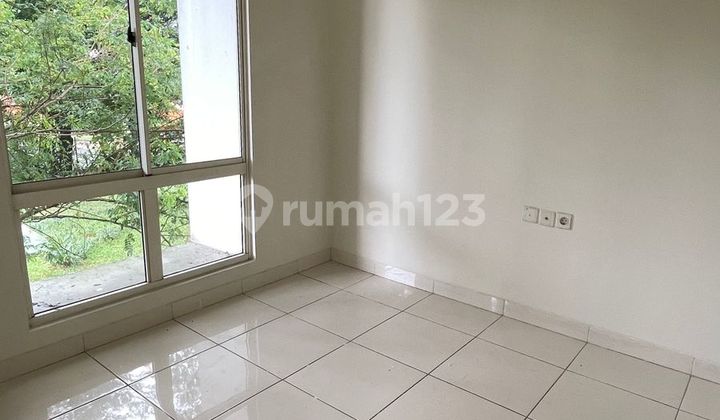 Ready-to-Occupy House in Starling The Spring Near SMS Serpong Mall