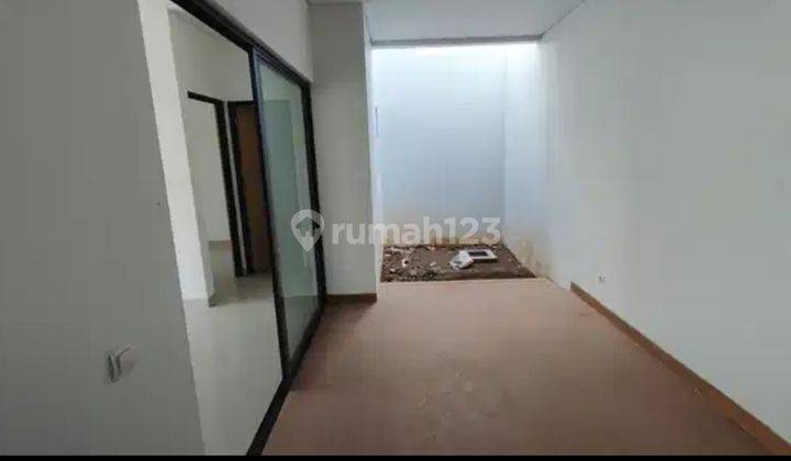 Rumah Siap Huni Di Yuthica Bsd Dekat Pasar Modern Bsd Dan Stasiun Rawabuntu 2