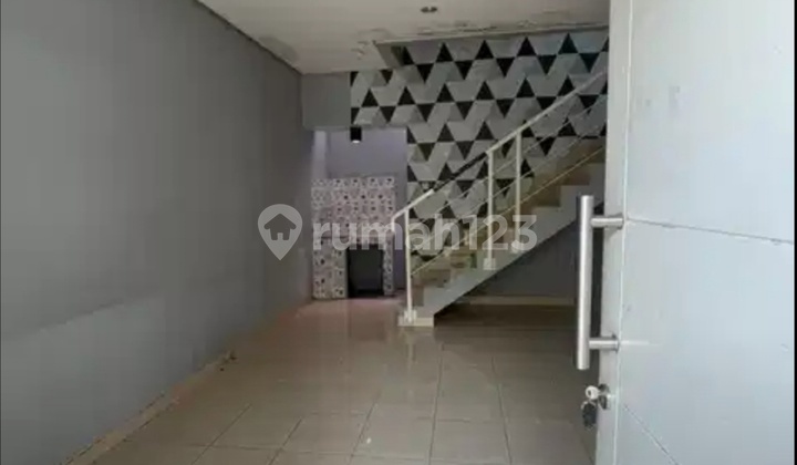 Ready-to-Live House in Paradise Serpong, Near Paradise Walk Mall and Serpong Station