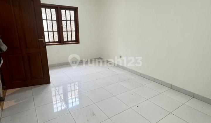 Ready-to-Occupy House in Griyaloka BSD Near Teras Kota Mall and Rawabuntu Station