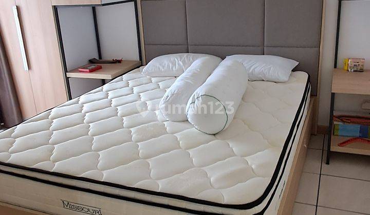 kamar tidur apartment m town residence lantai