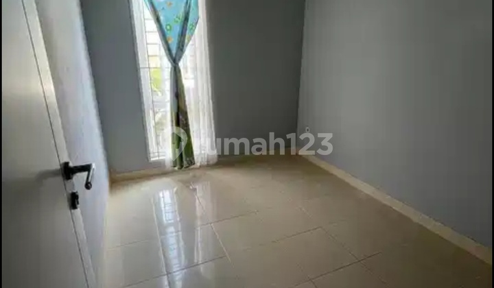 Ready-to-Live House in Paradise Serpong, Near Paradise Walk Mall and Serpong Station