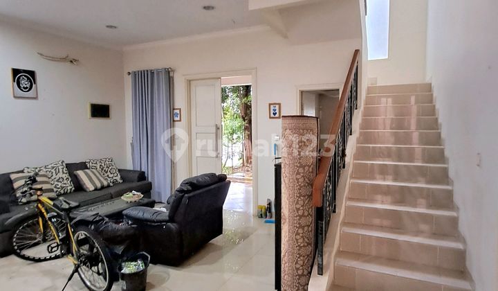 Semi-Furnished House Ready to Live in at Flaminggo Spring Gading Serpong, Near SMS Serpong Mall