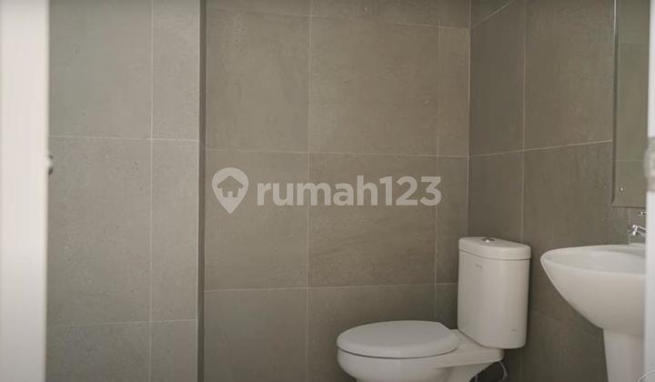 Rumah Rapi Terawat Di Nara Village Gading Serpong Tangerang 2