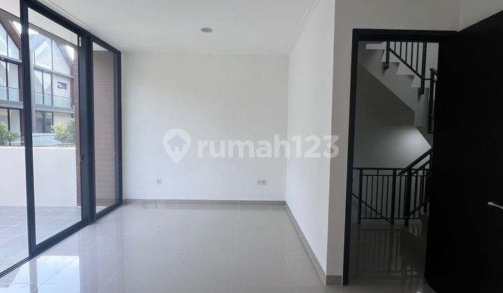 Rumah 8x10 3 Lantai Brand New Di Osaka Pik 2