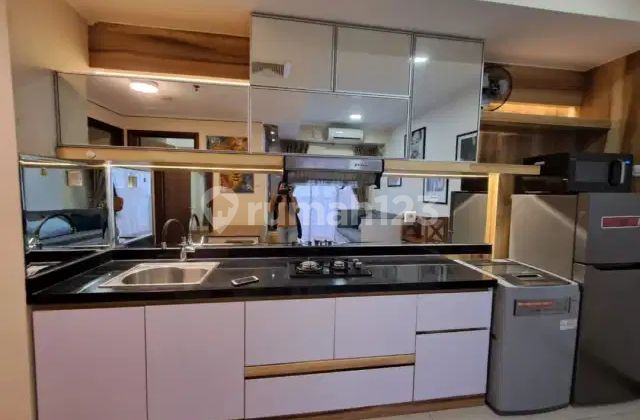 Apartemen Waterplace Selangkah ke Pakuwon Mall Ptc, Dekat Spazio Office Tower 1