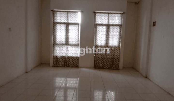 ruko dukuh kupang barat dekat kampus uwks, dekat mayjen sungkono 2