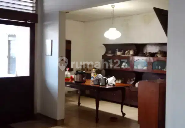 Rumah Jl Comal, Tegalsari Dekat Diponegoro, Dekat Imam Bonjol