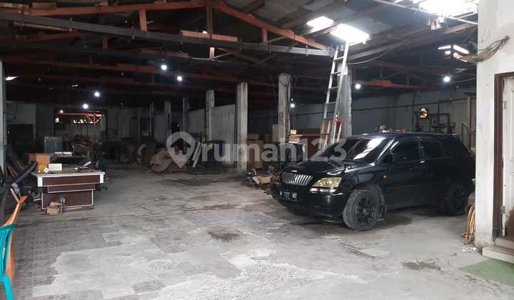 Ex Pabrik Di Candi Sidoarjo