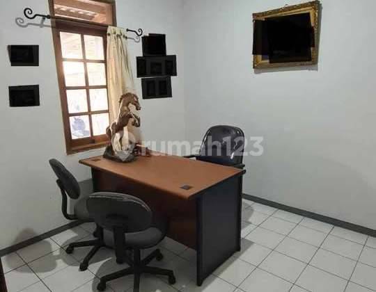House in Babatan Pratama Near Unesa Campus, Near Pakuwon Mall, Near Mcd 2