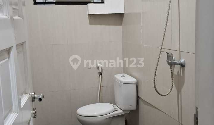 Dijual Rumah Mewah 3 Lantai Ada Balkon Di Cipinang Jakarta Timur  2