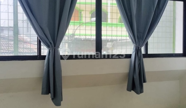 For Rent: Ruko (Shop House) 2nd Floor Only in Jelambar Jaya 2