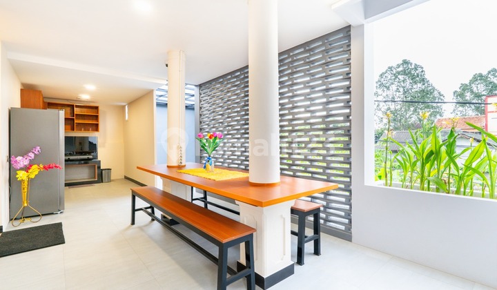 For Sale Luxury Boarding House 24 Bedrooms Near Soekarno Hatta Airport, Tangerang 1