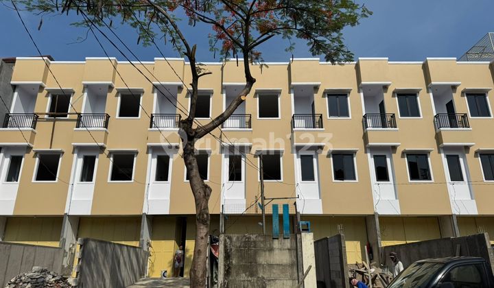 Dijual Ruko Baru Termurah Dan Bagus Ruko Baru Di Jelambar Kav Polri, Jakarta Barat Dijual Ruko Baru Termurah Dan Bagus Ruko Baru Di Jelambar Kav Polri, Jakarta Barat