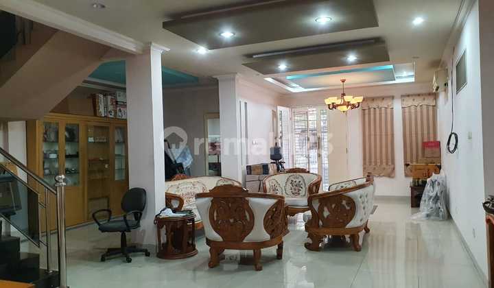 Dijual Rumah Siap Huni di Daan Mogot Baru. Full Furnish Luas 10x20m