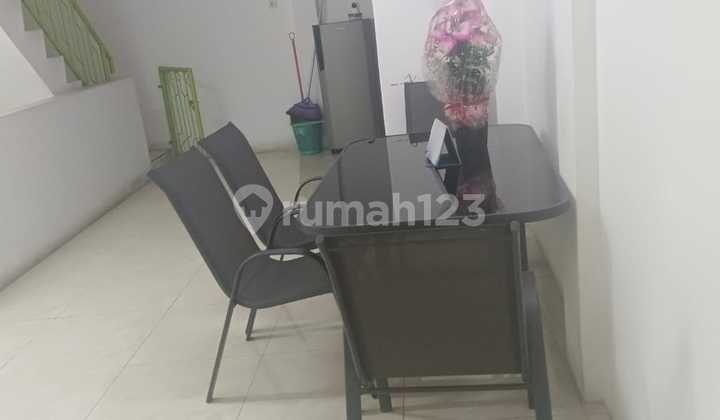 Cheapest for Rent, Shop House in Jelambar, 2nd Floor Only. 1