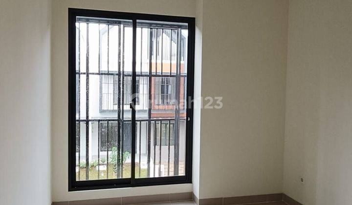 Dijual Rumah Leonora Premium Attic 1 Sumarecon Serpong 1