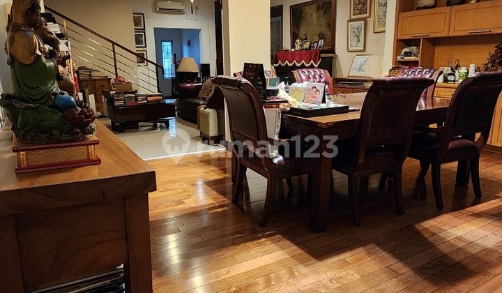 Dijual Rumah Bagus Siap Huni di PIK. Jalan Boulevard Full Furnish