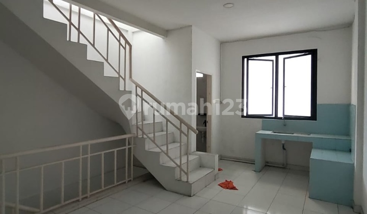 For Sale Very Cheap, Urgently Need Money, 3-Storey Shop in Taman Royal 1 For Sale Very Cheap, Urgently Need Money, 3-Storey Shop in Taman Royal 1